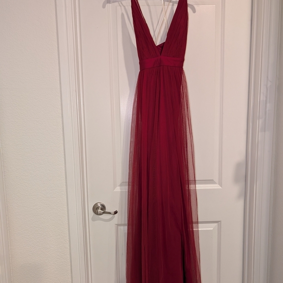 Elegant Red Gown - Picture 8 of 15